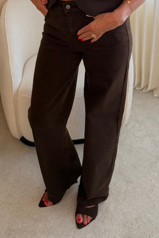 Beth Stretch Straight Fit  Jeans